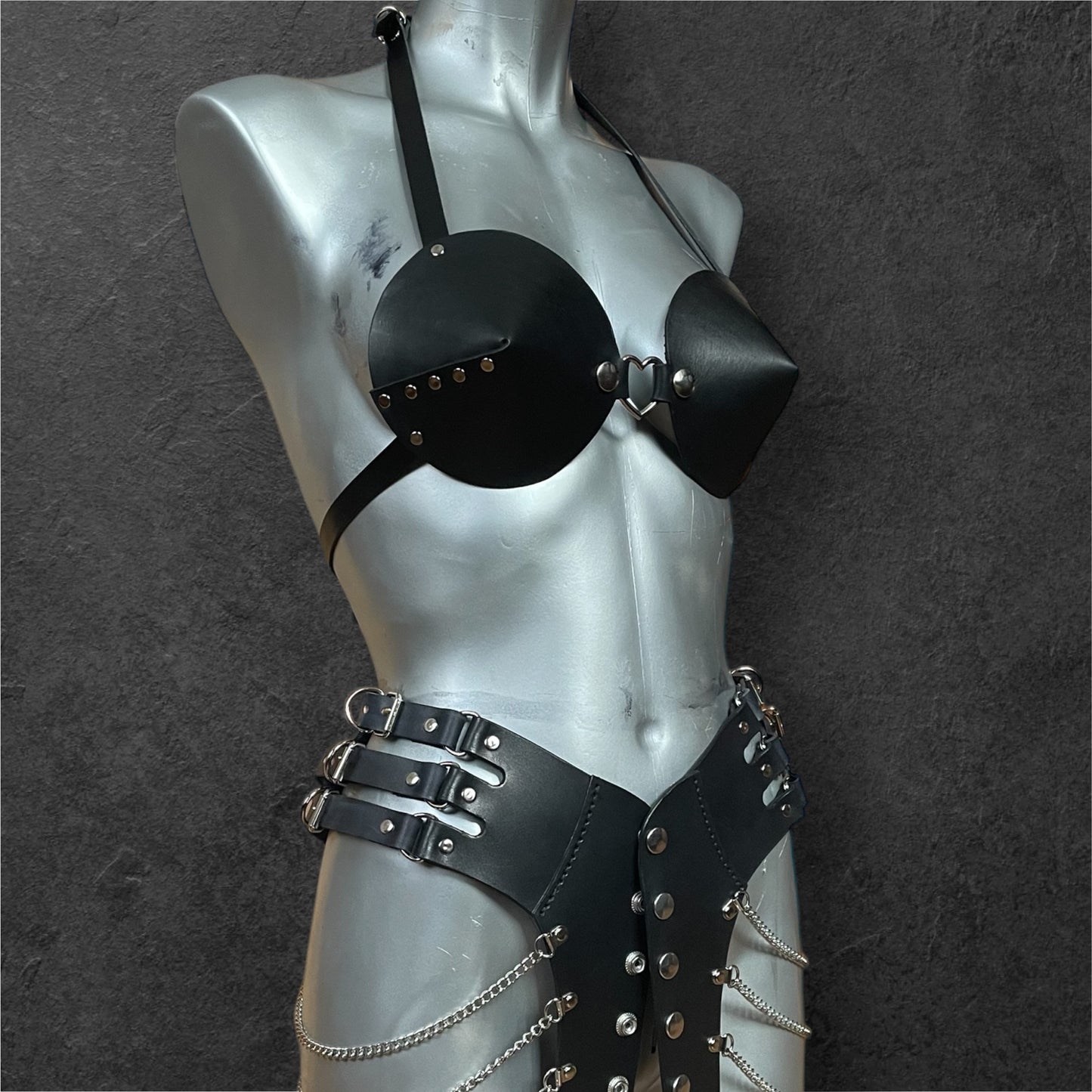 Leather Bra Harness pattern – Formats A4, US Letter, SVG, DXF – Diy easy – size Xs à M/L